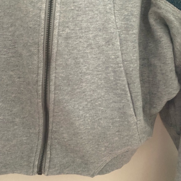 NWT Cropped Free People Movement Sweatshirt. Size XSmall - Picture 5 of 12